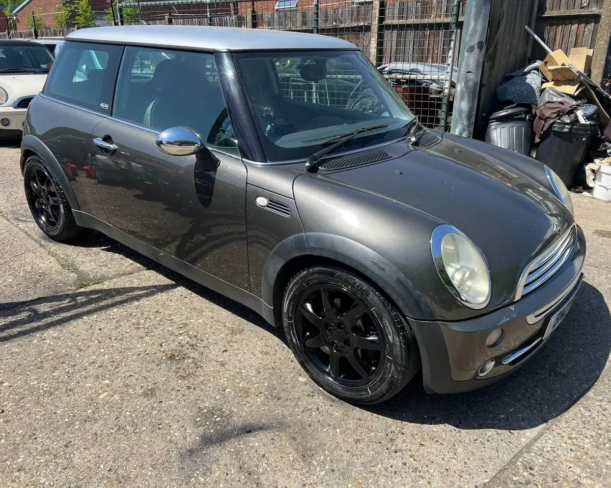 Used Mini Cooper Hatch 116 HP (85 kW) 2006 Grey Hatchback