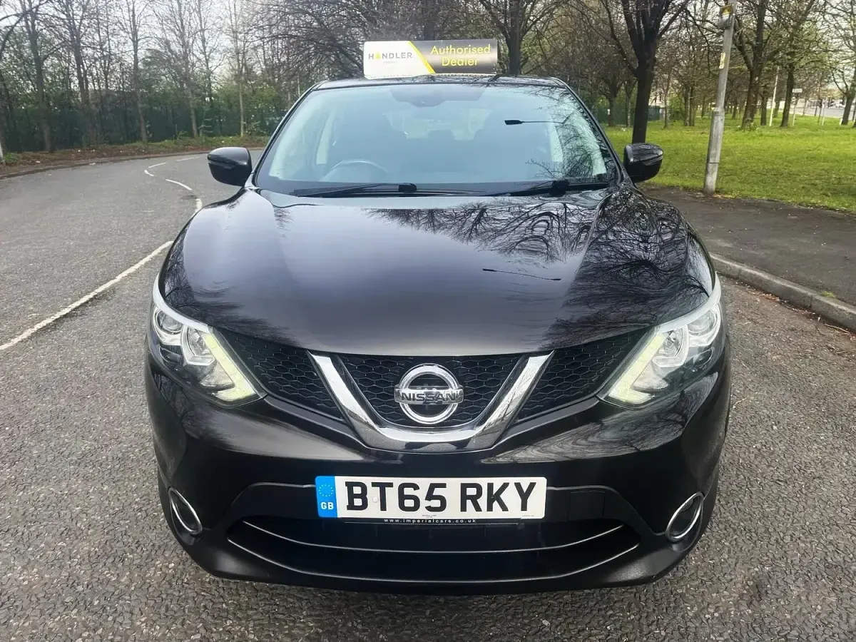 Used Nissan Qashqai Acenta 115 HP (84 kW) 2015 Black SUV