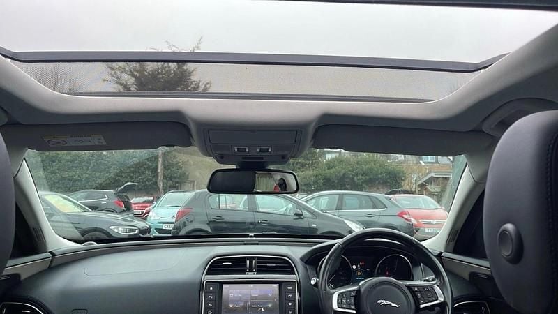 Used Jaguar XE Portfolio 180 HP (132 kW) 2018 Black Sedan