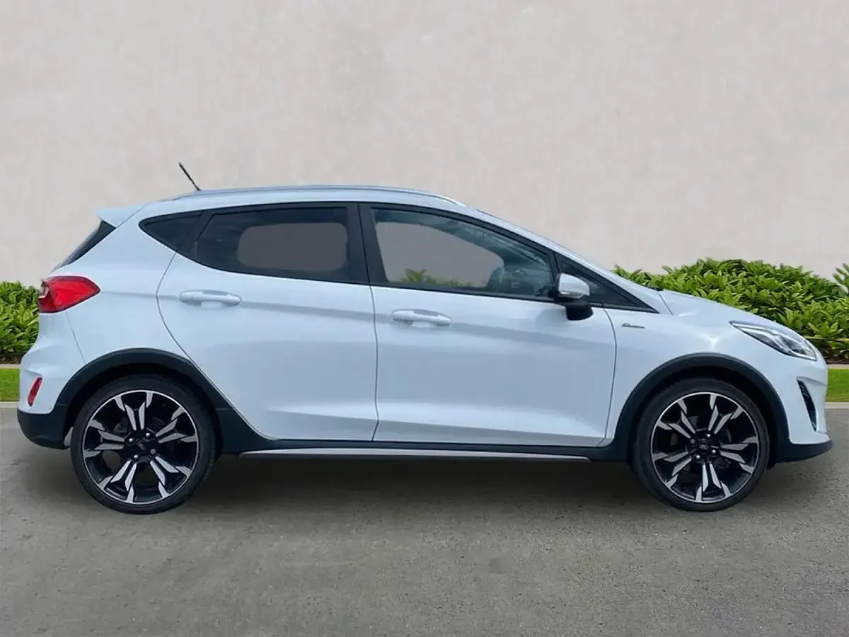 Used Ford Fiesta Active X 125 HP (91 kW) 2020 White Hatchback