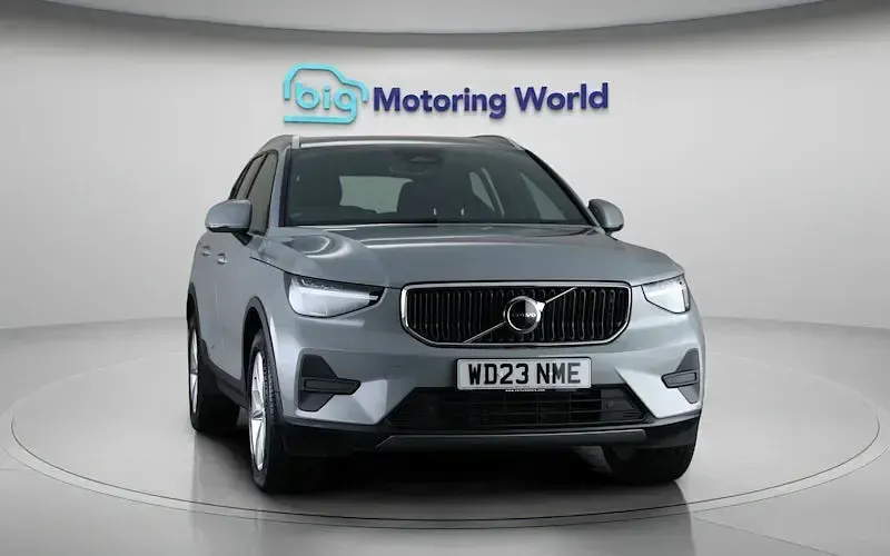Used Volvo XC40 Core 163 HP (119 kW) 2026 SUV