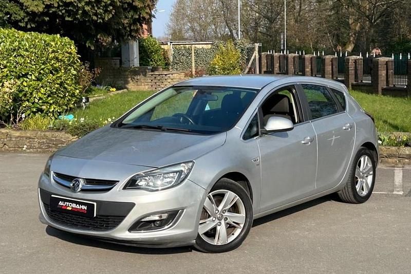 Used Vauxhall Astra SRi 165 HP (121 kW) 2012 Silver Hatchback