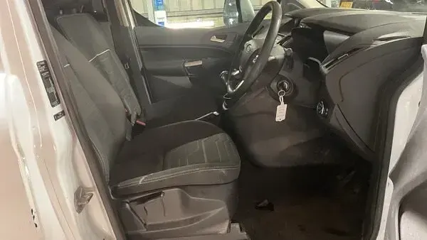 Used Ford Transit Connect Limited 120 HP (88 kW) 2016 White MPV