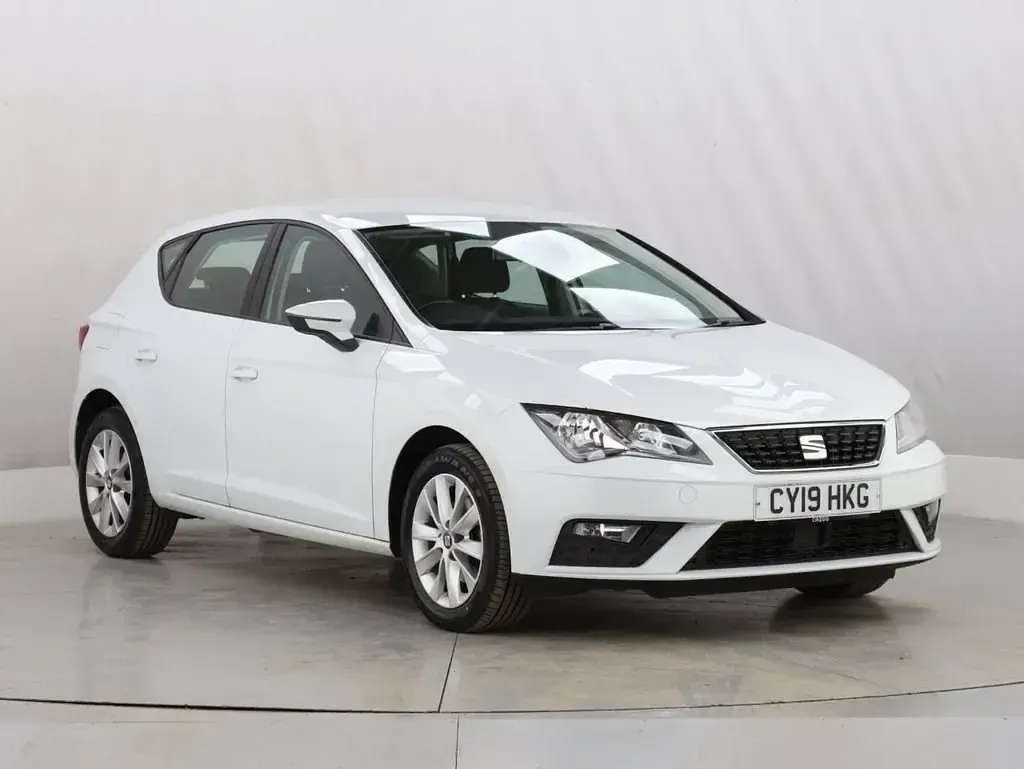 Używany Seat Leon SE 130 KM (95 kW) 2019 Biały Hatchback
