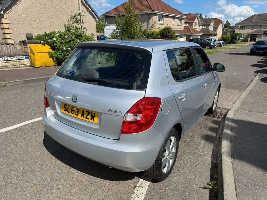 Used Skoda Fabia SE 69 HP (50 kW) 2013 Silver Hatchback