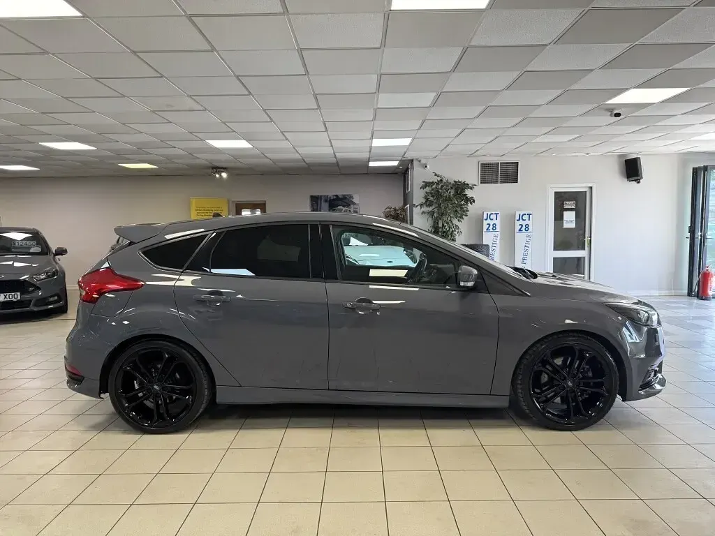 Used Ford Focus ST 2018 Grey Hatchback