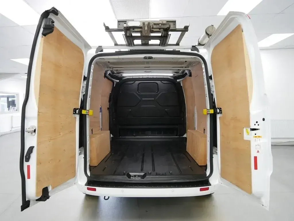 Usado Ford Transit Custom Limited 130 CV (95 kW) 2023 Blanco Van