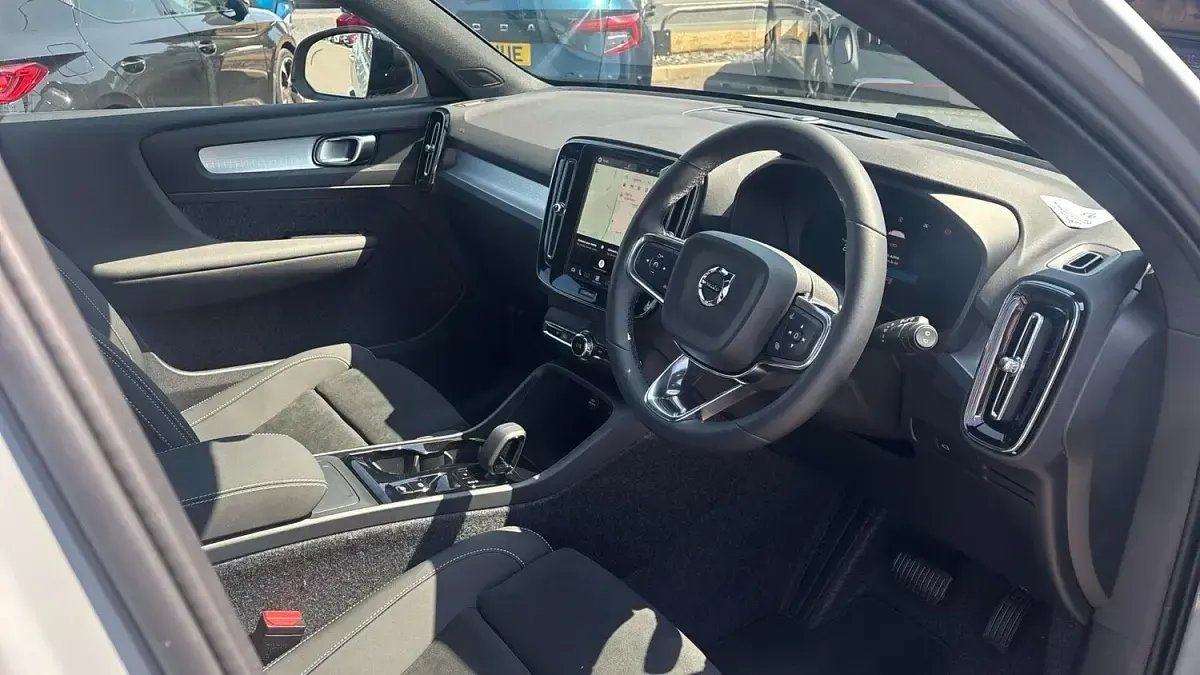 New Volvo XC40 Plus 2026 Grey SUV