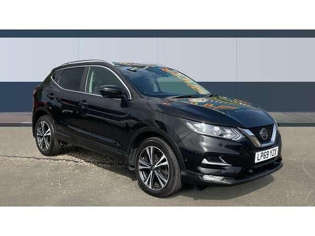 Black Used 2020 Nissan Qashqai N-Connecta SUV | £13,315 (Good price) - Image 1/4