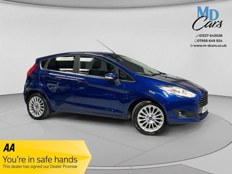 Used Ford Fiesta Titanium 125 HP (91 kW) 2014 Blue Hatchback
