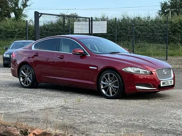 Used Jaguar XF Premium Luxury 200 HP (147 kW) 2013 Red Sedan