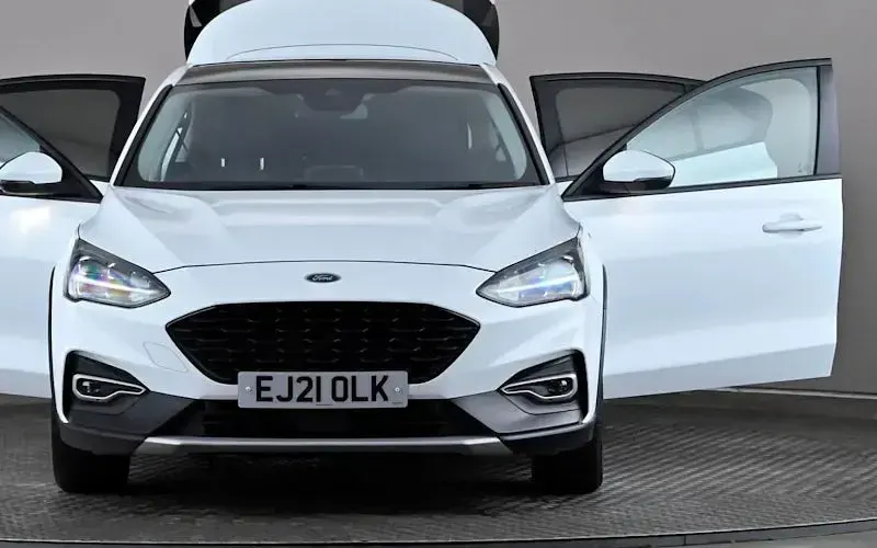 Used Ford Focus Active X 155 HP (114 kW) 2021 White Hatchback