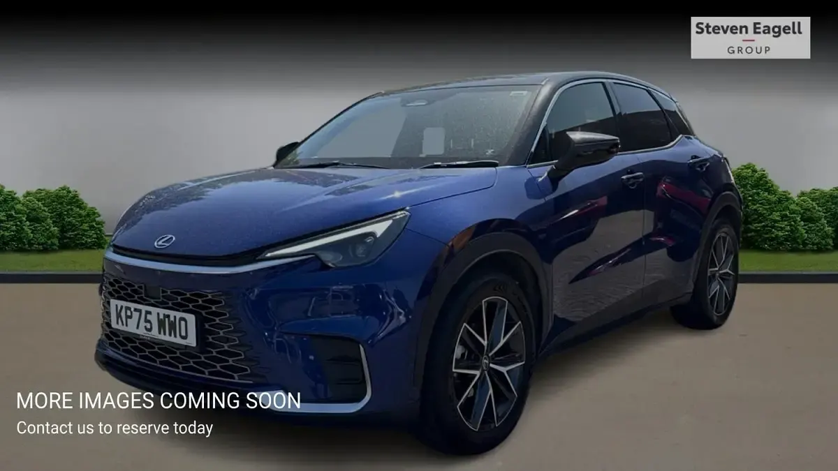 Used Lexus LBX 136 HP (100 kW) 2025 Blue/black SUV