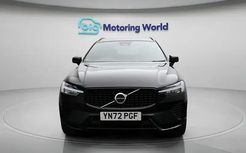 Usado Volvo XC60 Plus 340 HP (250 kW) 2021 Preto SUV