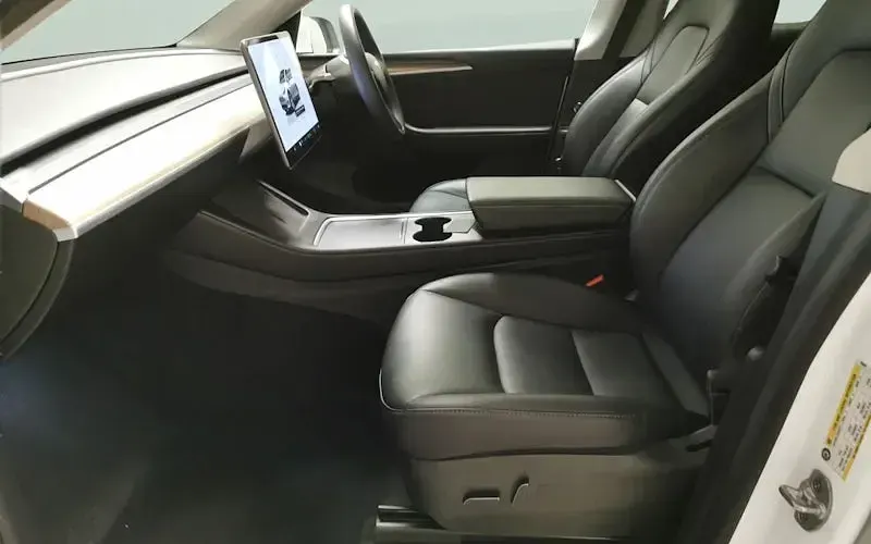 Usado Tesla Model Y RWD 219 kW (299 HP) 2024 SUV