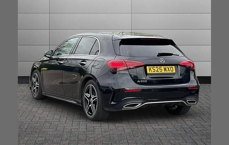 Używany Mercedes A200 Executive 161 KM (118 kW) 2025 Czarny Hatchback