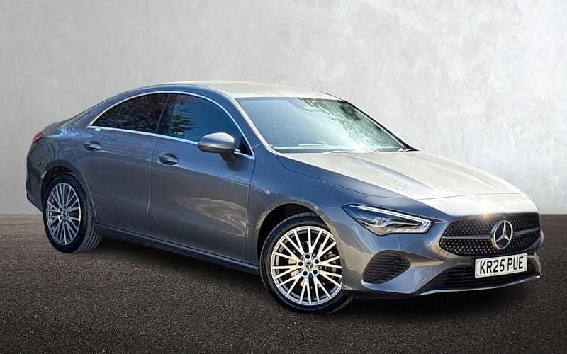 Usado Mercedes CLA180 Executive 136 HP (100 kW) 2025 Sedan