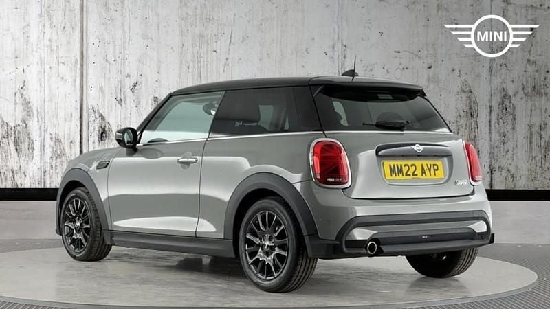 Usado Mini Cooper Classic 134 CV (98 kW) 2022 Gris Utilitario