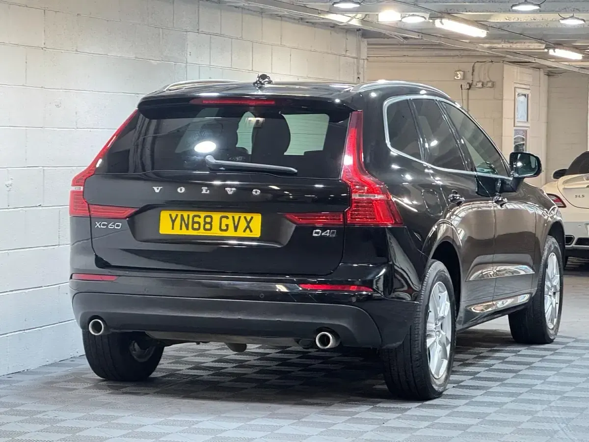 Used Volvo XC60 Momentum 190 HP (139 kW) 2018 Black SUV