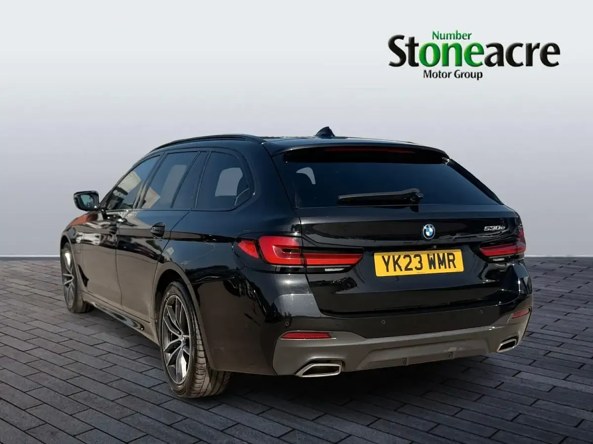 Usado BMW 530e M Sport 288 CV (211 kW) 2023 Negro Familiar