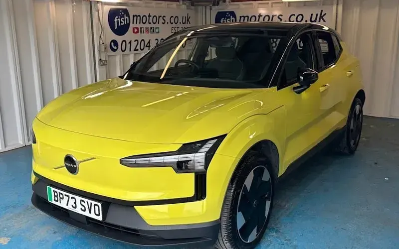 Usado Volvo EX30 Plus 200 kW (272 CV) 2025 SUV