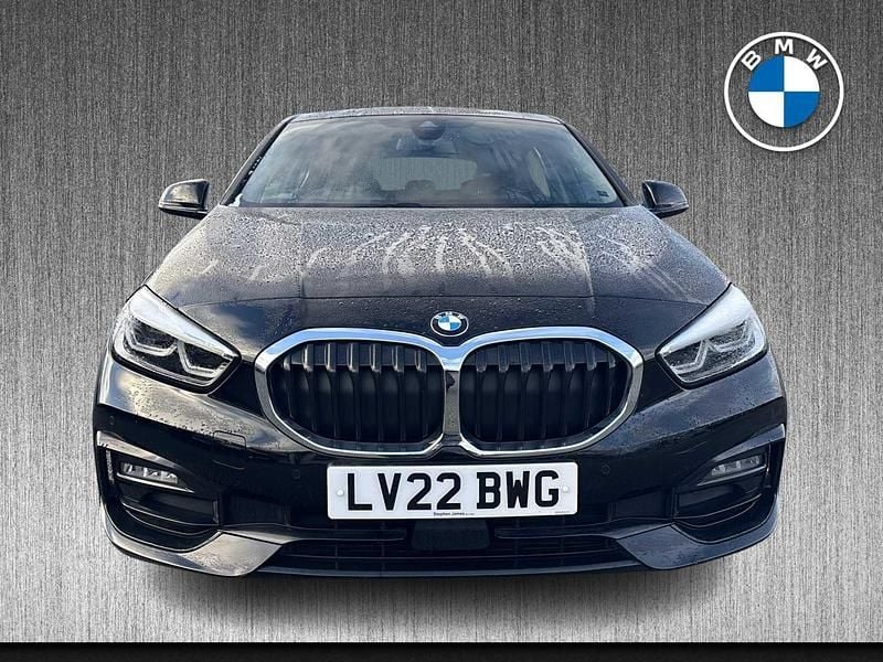 Used BMW 118 Sport Line 134 HP (98 kW) 2022 Black Hatchback