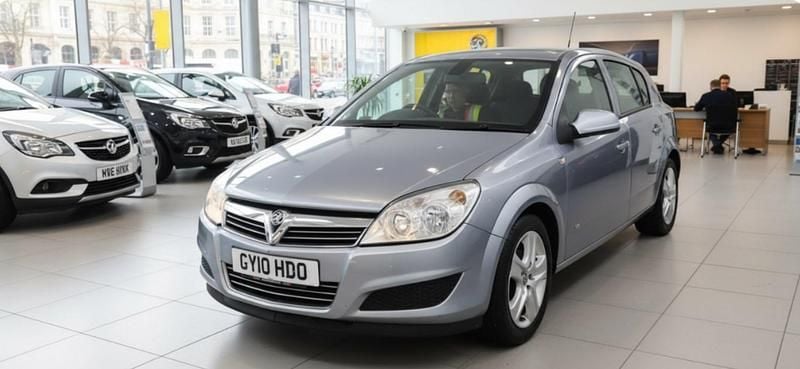 Used Vauxhall Astra Active 2010 Silver Hatchback