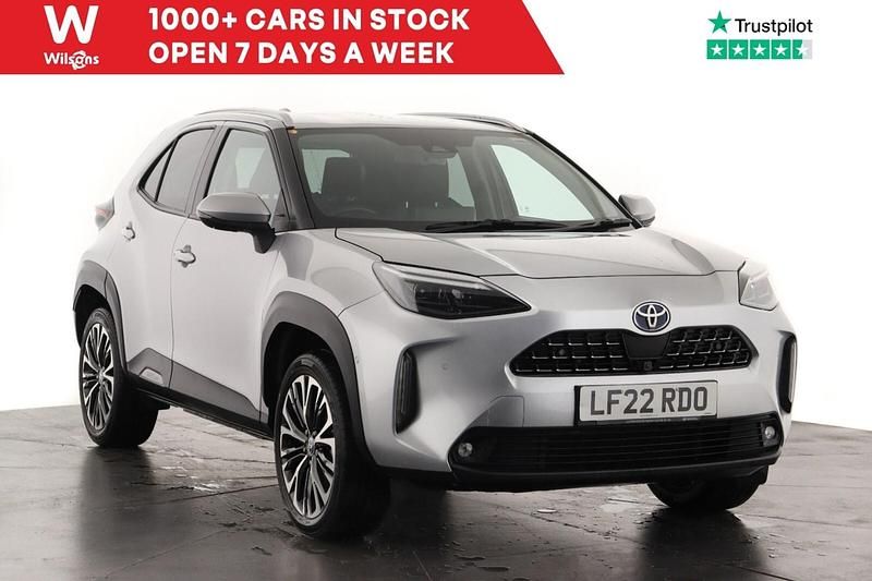Silver Used 2022 Toyota Yaris Hybrid Hatchback | £21,699 (Expensive) - Image 1/4