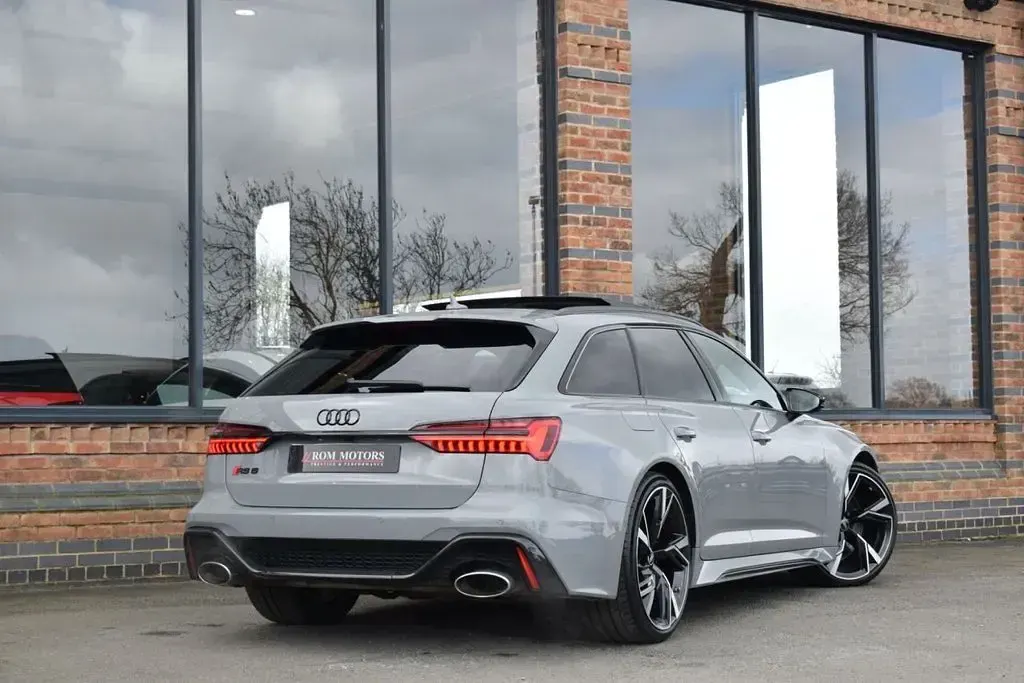 Used Audi RS6 Comfort 600 HP (441 kW) 2021 Grey Estate