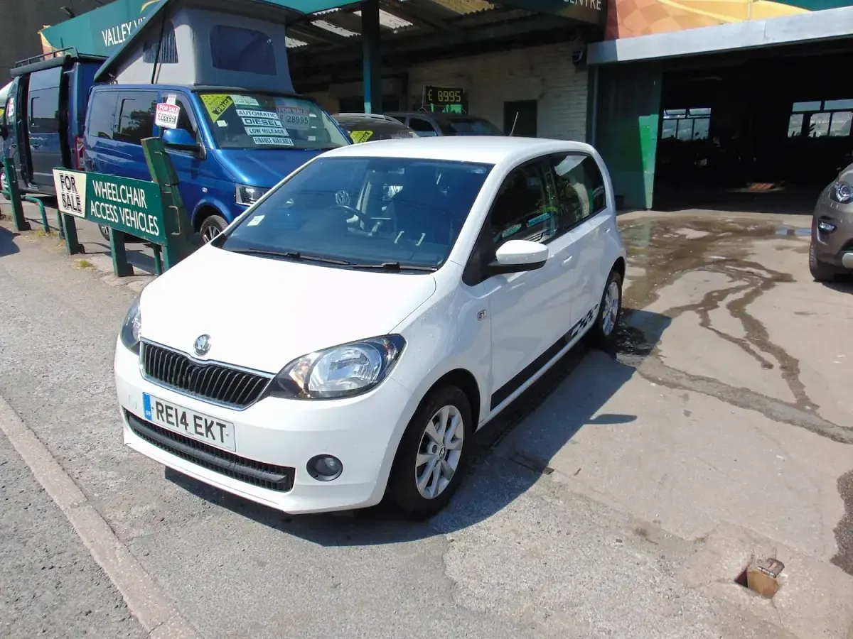 Used Skoda Citigo Elegance 75 HP (55 kW) 2014 White Hatchback