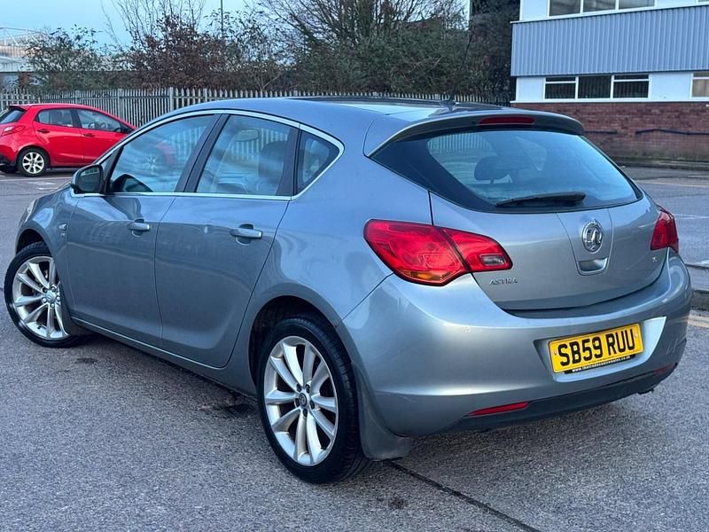 Used Vauxhall Astra 2009 Silver Hatchback