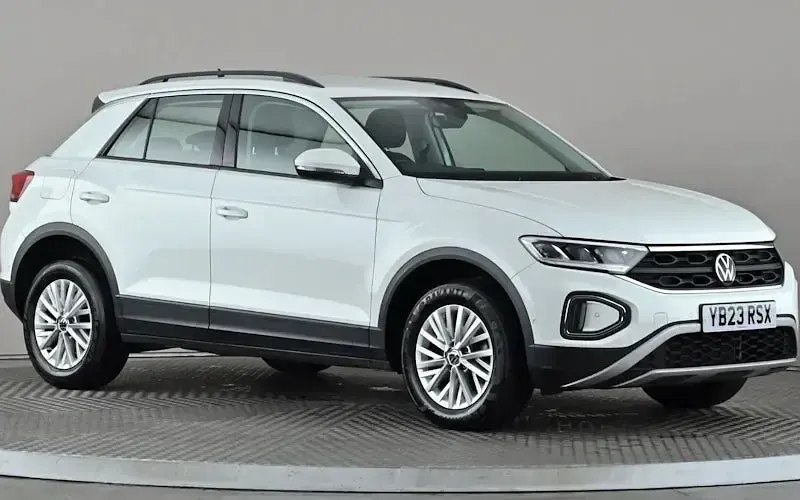 Used VW T-Roc Life 110 HP (80 kW) 2023 SUV