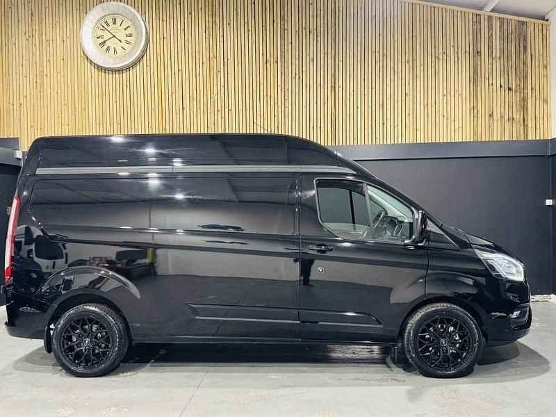 Used Ford Transit Custom Limited 130 HP (95 kW) 2021 Black Van