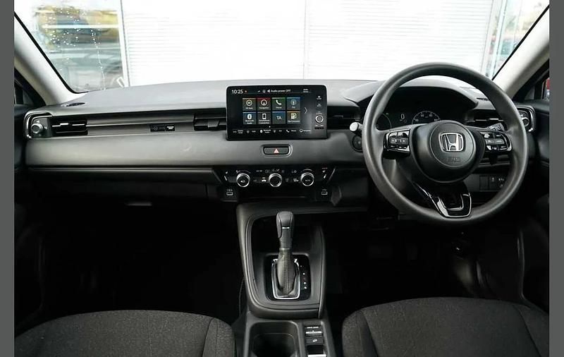 Second-hand Honda HR-V Elegance 128 CP (94 kW) 2023 Alb SUV