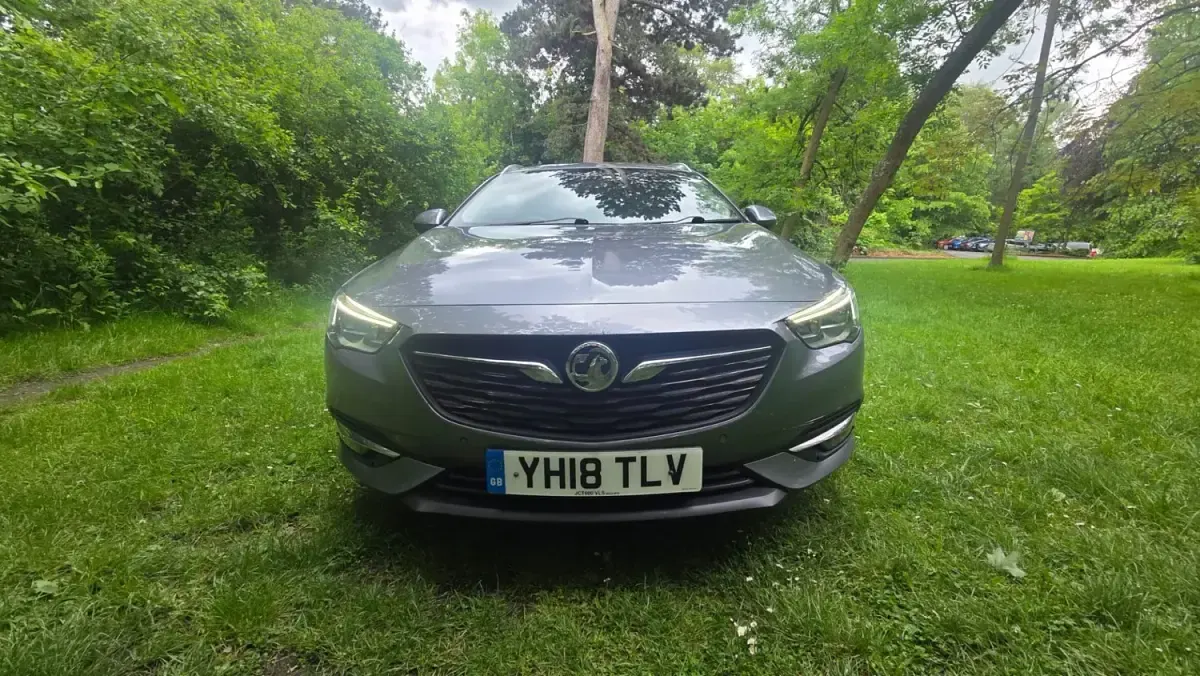 Begagnad Vauxhall Insignia SRi 2018 Grå Kombi