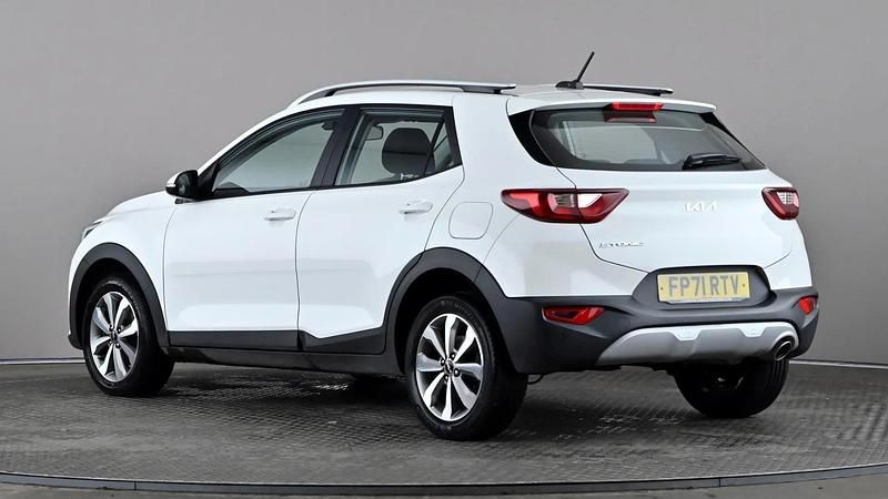 Used Kia Stonic 99 HP (72 kW) 2022 White SUV