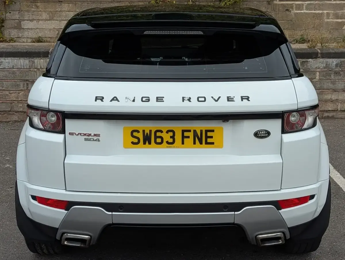 Used Land Rover Range Rover evoque Dynamic 190 HP (139 kW) 2013 White SUV