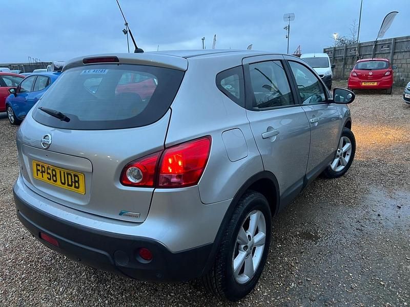 Used Nissan Qashqai Acenta 141 HP (103 kW) 2009 Silver SUV