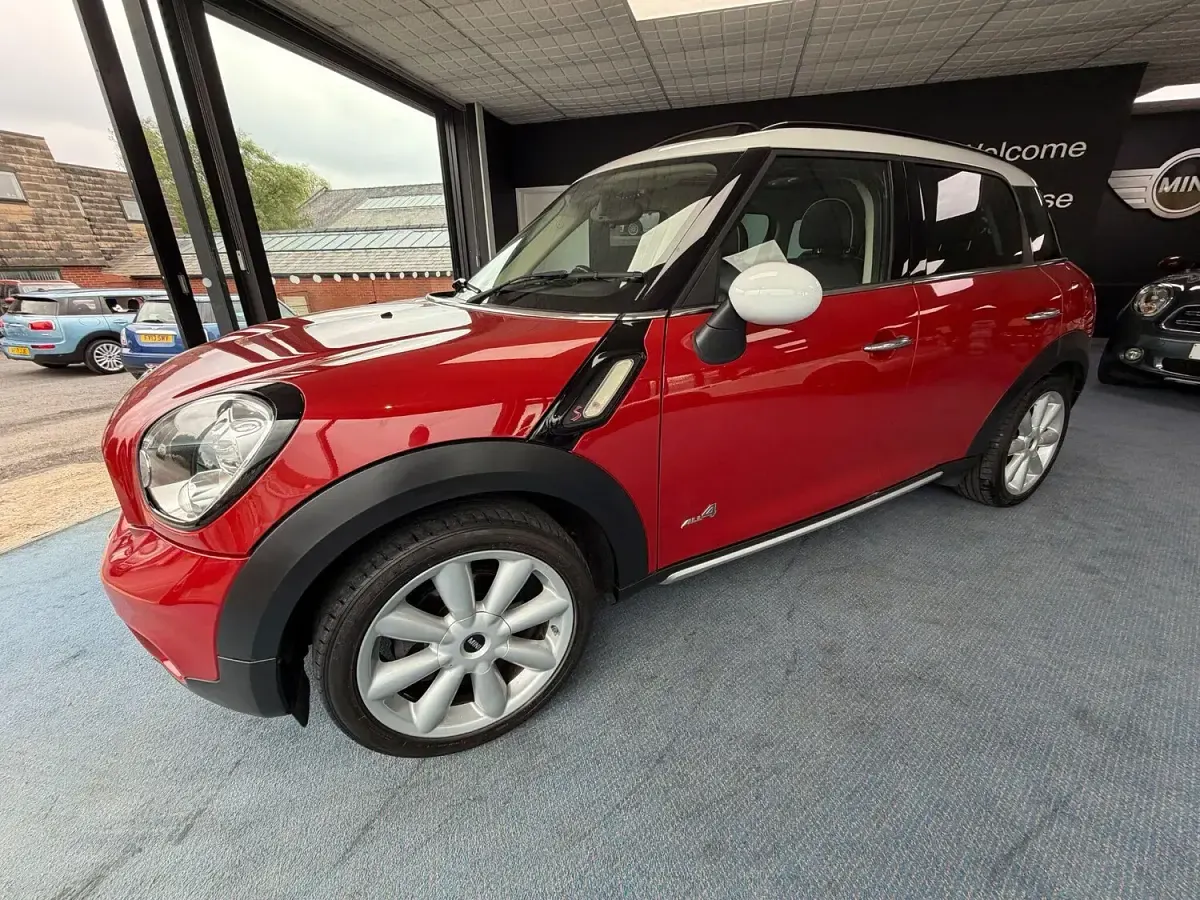 Used Mini Cooper SD 2016 Red Hatchback