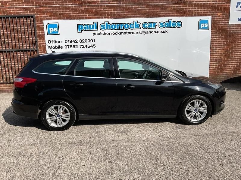 Black Used 2014 Ford Focus Titanium Estate | £5,296 (Fair price) - Image 1/4