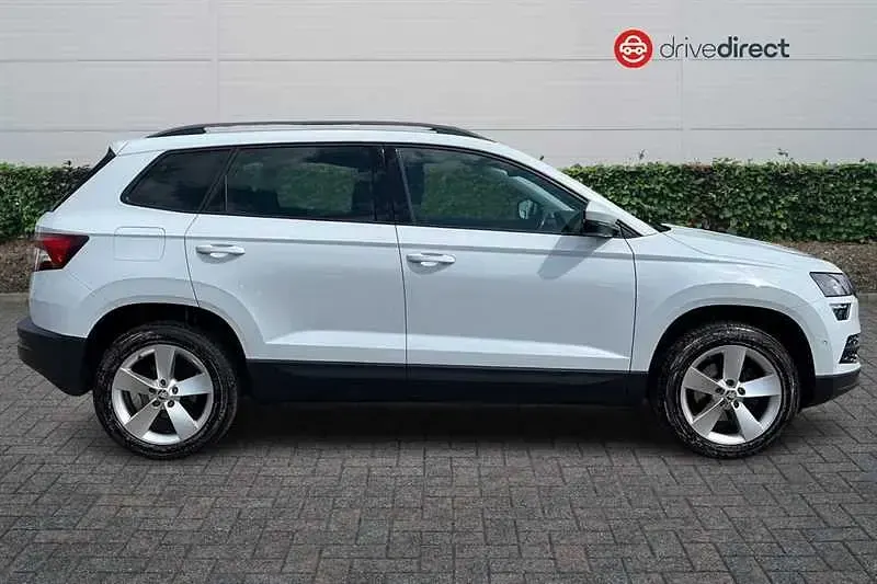 Used Skoda Karoq SE 116 HP (85 kW) 2019 White SUV