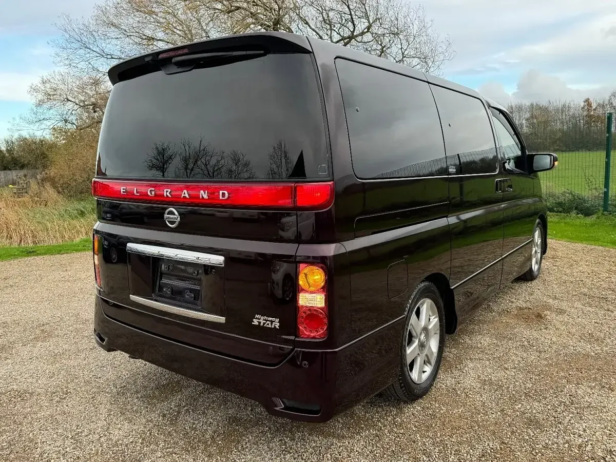 Used Nissan Elgrand Premium Edition 2007 Purple MPV