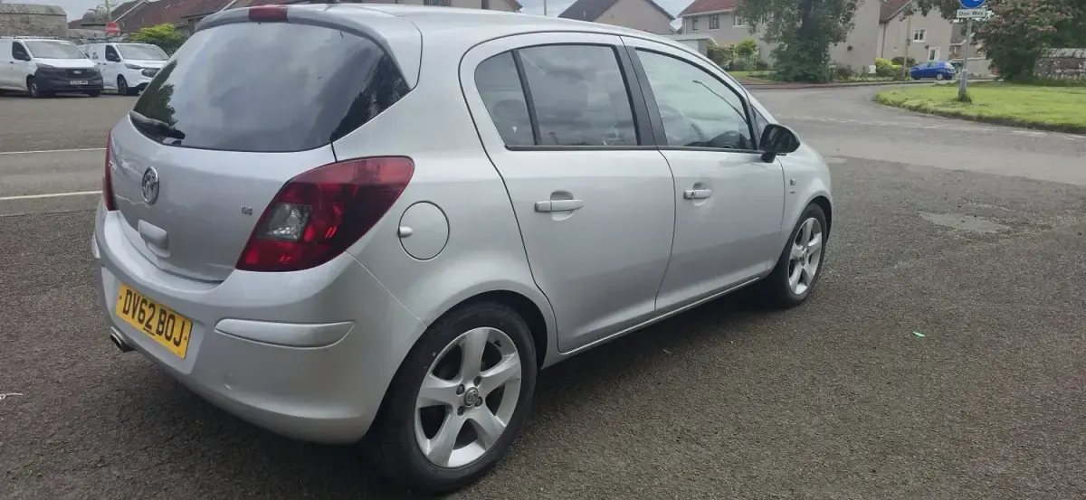 Used Vauxhall Corsa 90 HP (66 kW) 2012 Silver Hatchback