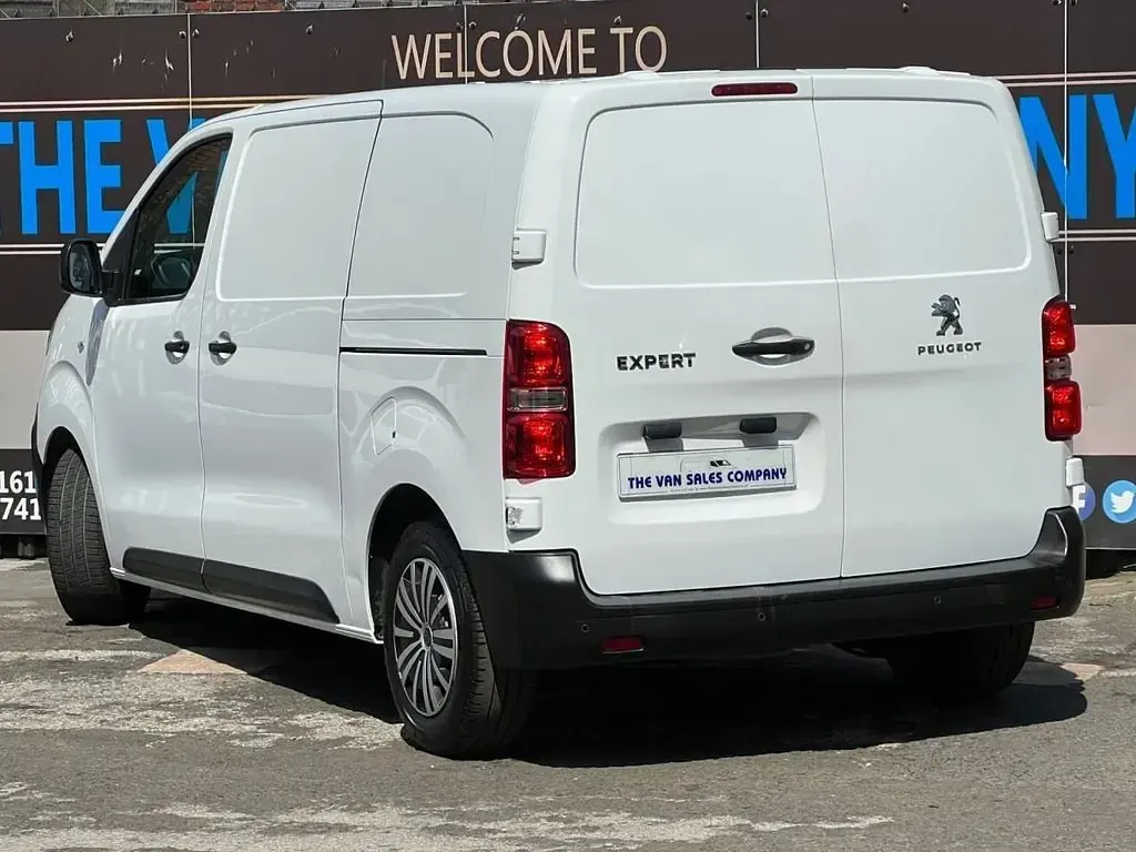 Second-hand Peugeot Expert Premium 2022 Alb Van