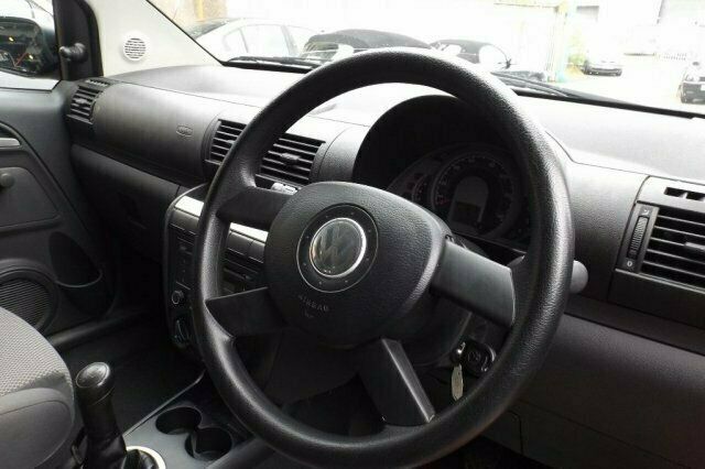 Begagnad VW Fox 2006 Halvkombi