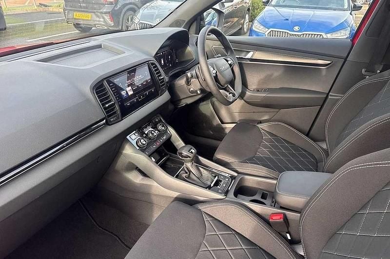 Used Skoda Karoq SportLine 147 HP (108 kW) 2025 Velvet red metallic SUV