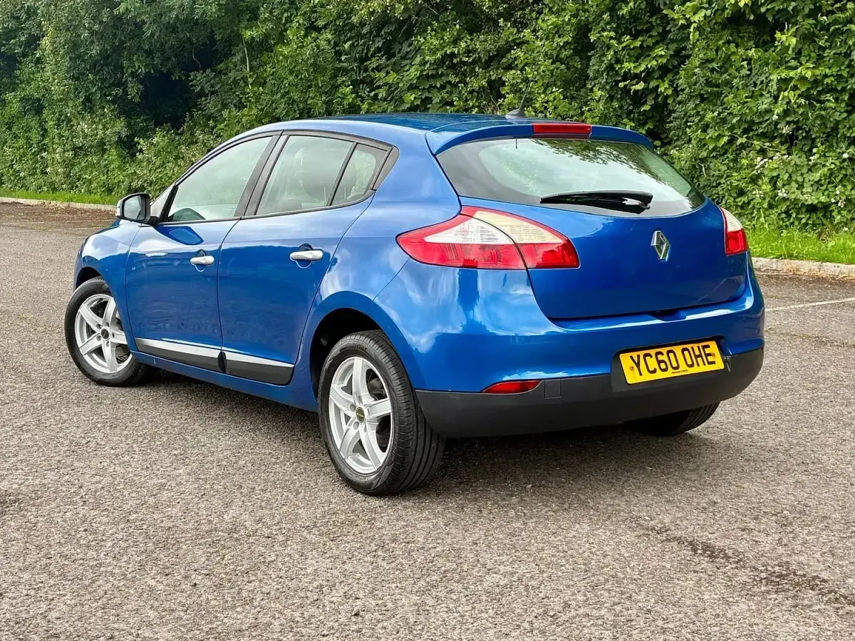 Used Renault Mégane Dynamique 110 HP (80 kW) 2010 Blue Hatchback