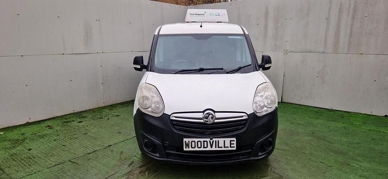 Used Vauxhall Combo 2016 White Van