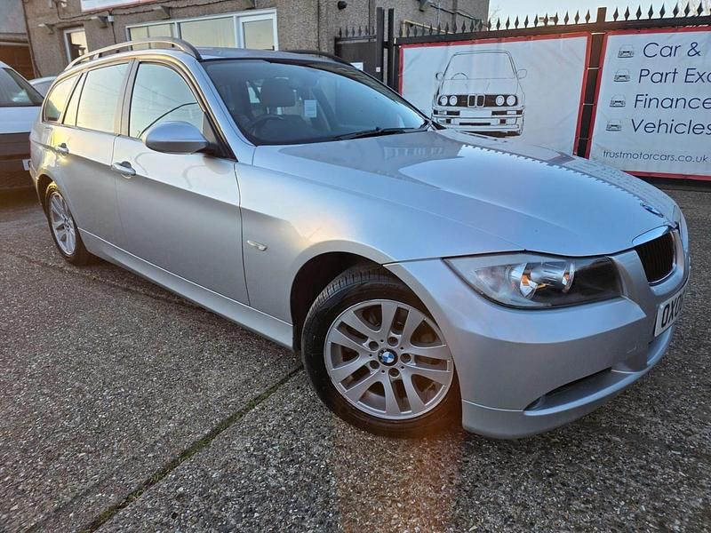 Silver Used 2006 BMW 318 Estate | £1,700 (Good price) - Image 1/4