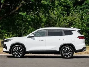 New Chery Tiggo 8 326 HP (239 kW) 2026 White SUV